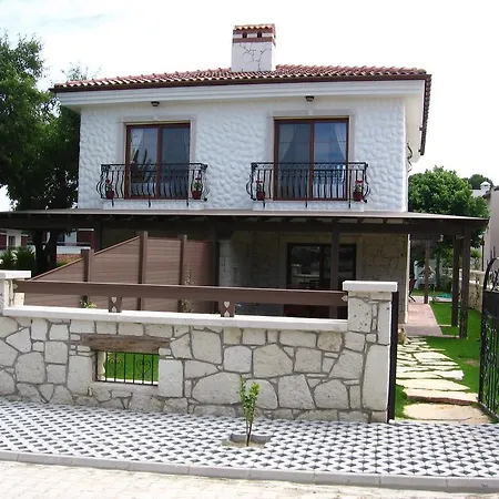Nar * Çeşme